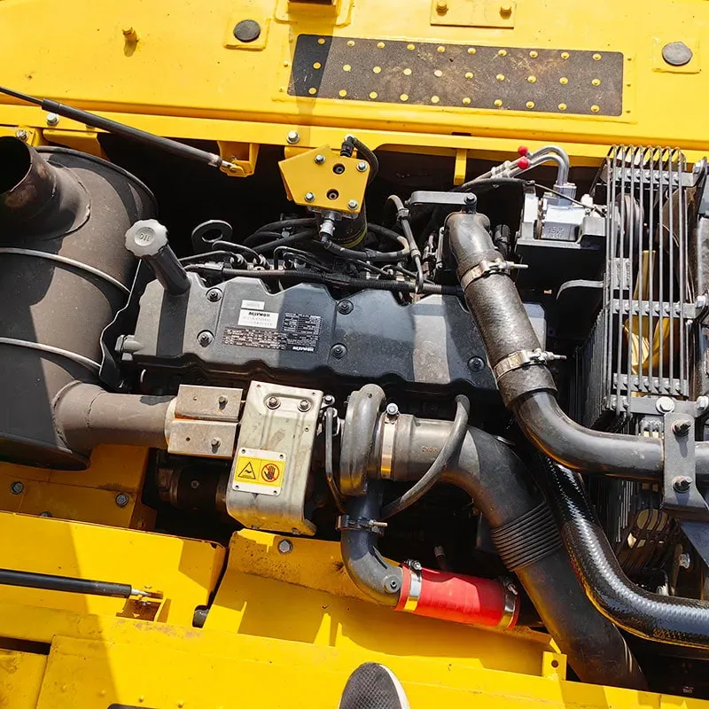 UsedKomatsu 200-8Экскаватор