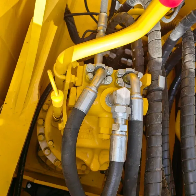 UsedKomatsu 200-8Экскаватор