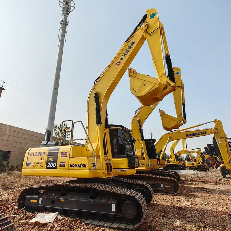 UsedKomatsu 200-8Экскаватор