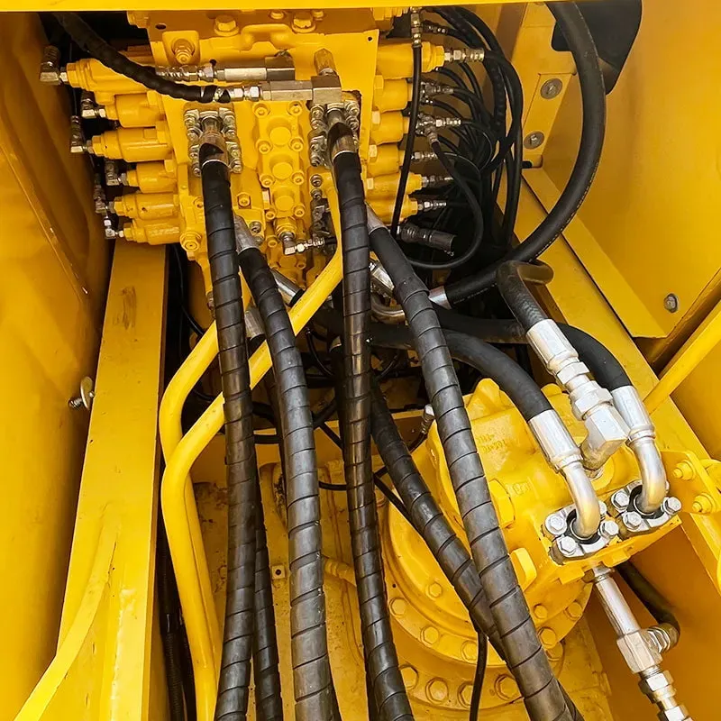 UsedKomatsu 200-8N1Экскаватор