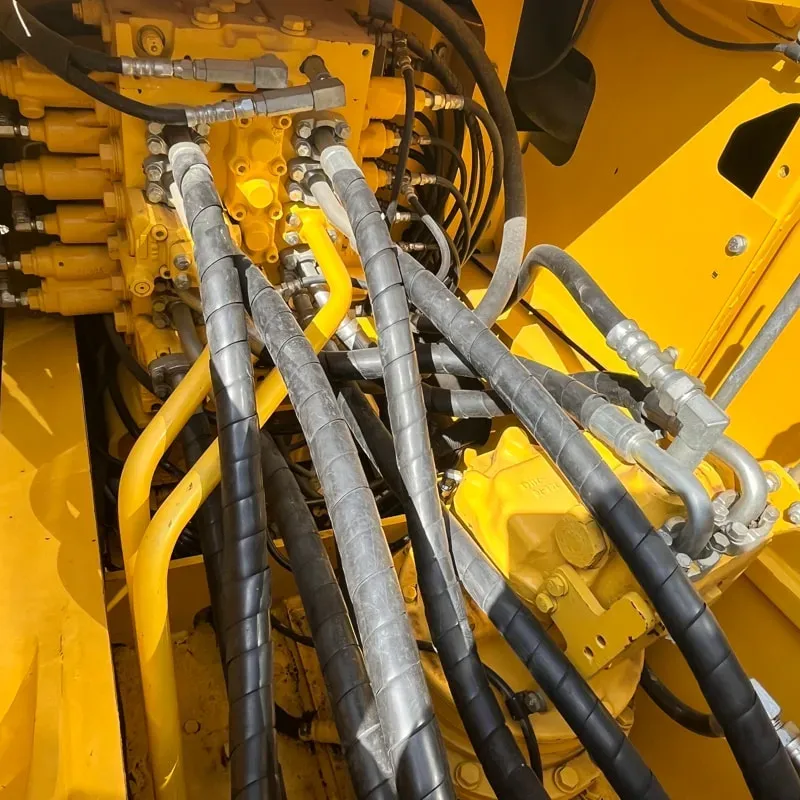 UsedKomatsu 200-8Экскаватор