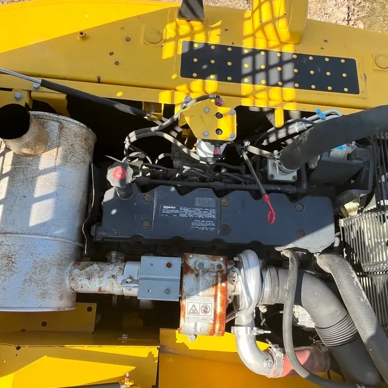 UsedKomatsu 200-8Экскаватор
