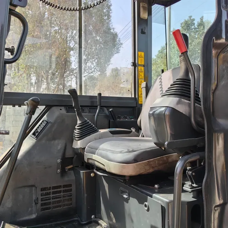 UsedKomatsu 55Экскаватор