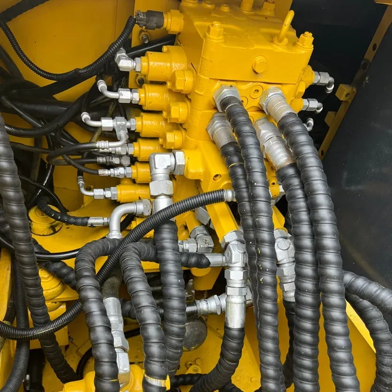 UsedKomatsu 130-7Экскаватор