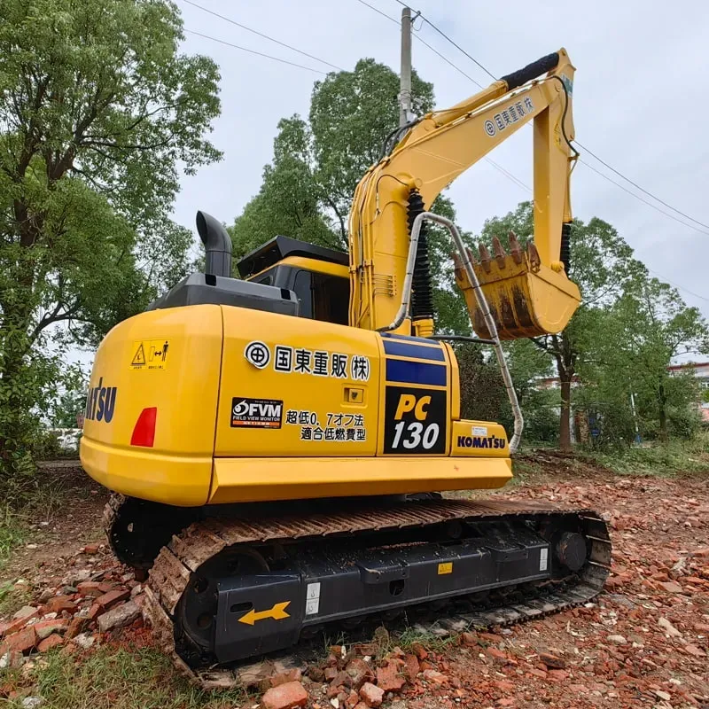 UsedKomatsu 130-7Экскаватор