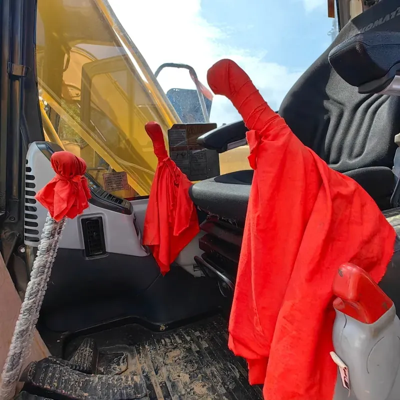 UsedKomatsu 110-7Экскаватор