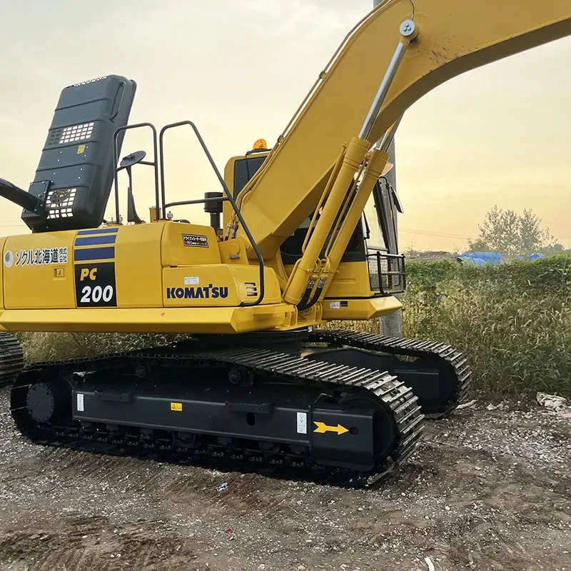 UsedKomatsu 200-8Excavator