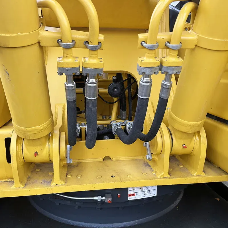 UsedKomatsu 200-8Excavator