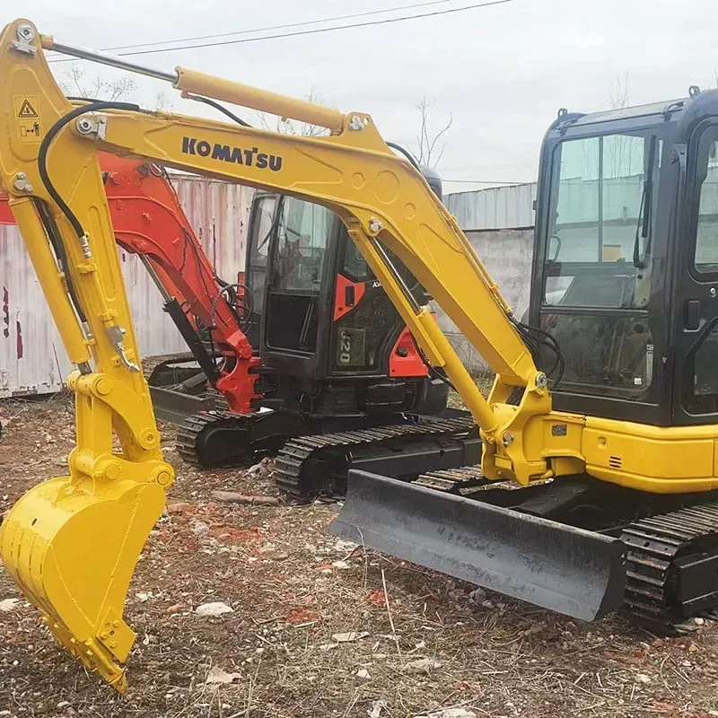 UsedKomatsu 35Экскаватор