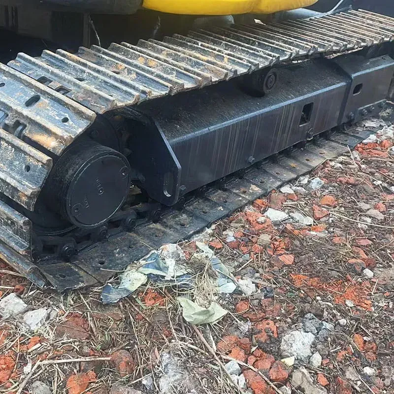 UsedKomatsu 35Экскаватор