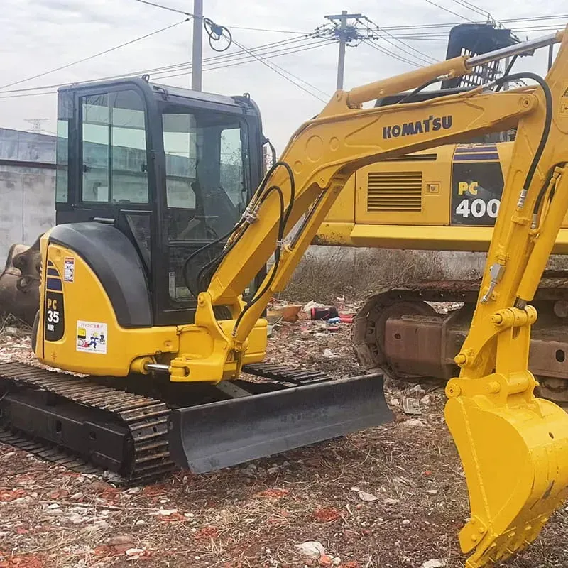 UsedKomatsu 35Экскаватор
