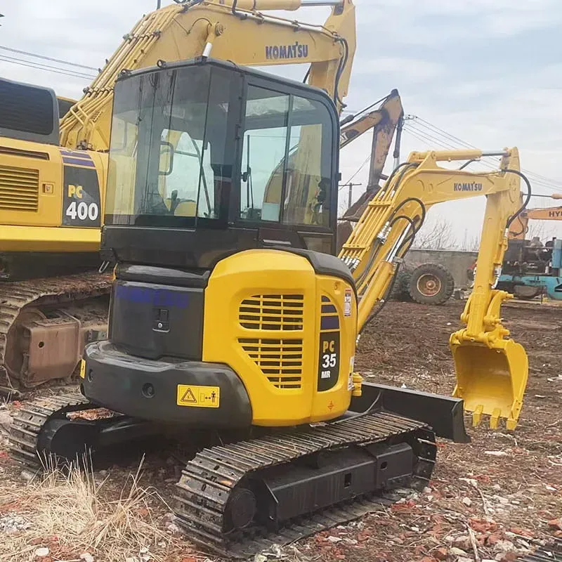UsedKomatsu 35Экскаватор
