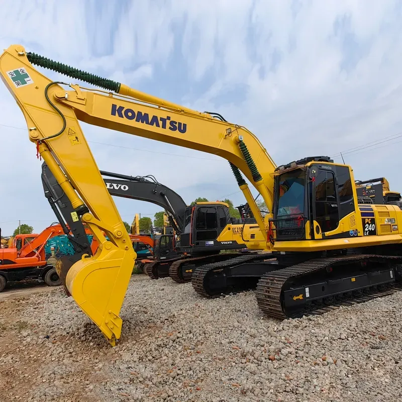 UsedKomatsu 240-8Excavator