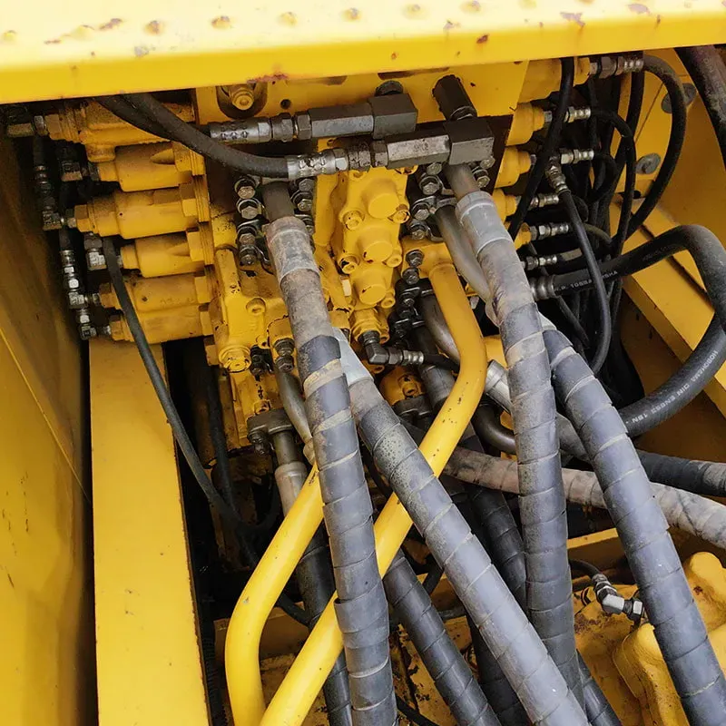 UsedKomatsu 200-8Экскаватор