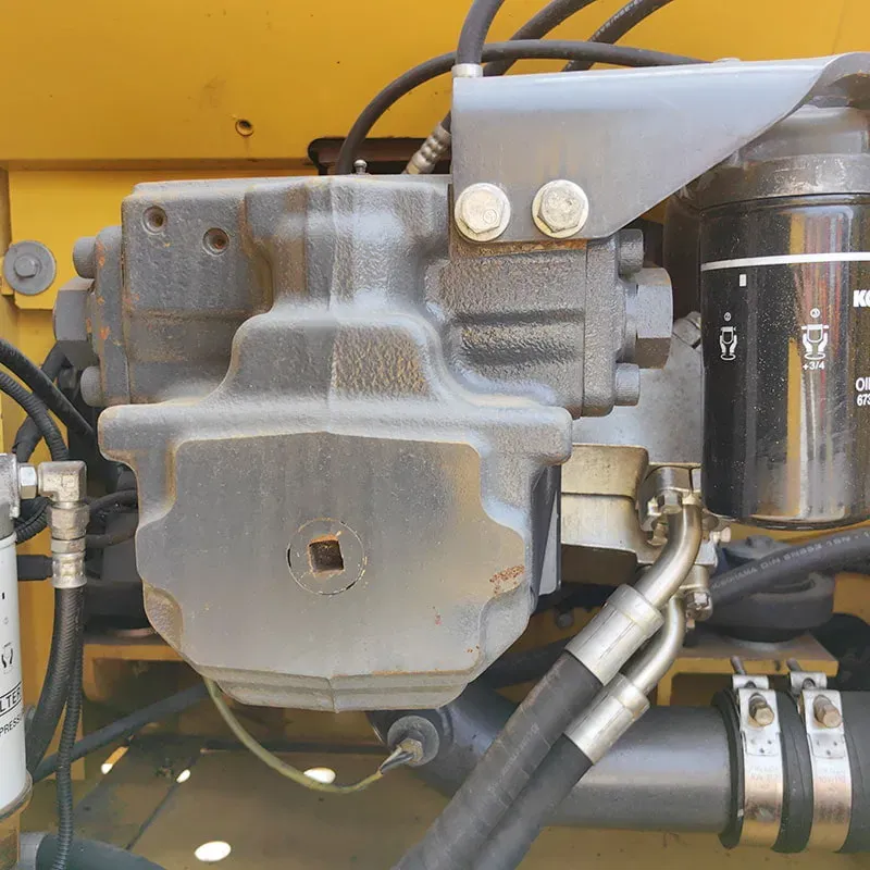 UsedKomatsu 200-8Экскаватор