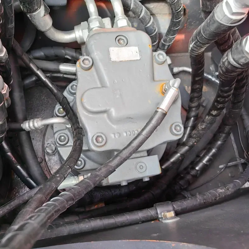 UsedHitachi ZX70Экскаватор