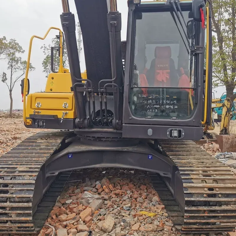 UsedVolvo 220DExcavator