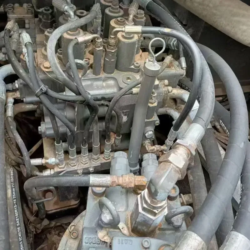 UsedVolvo 220DЭкскаватор