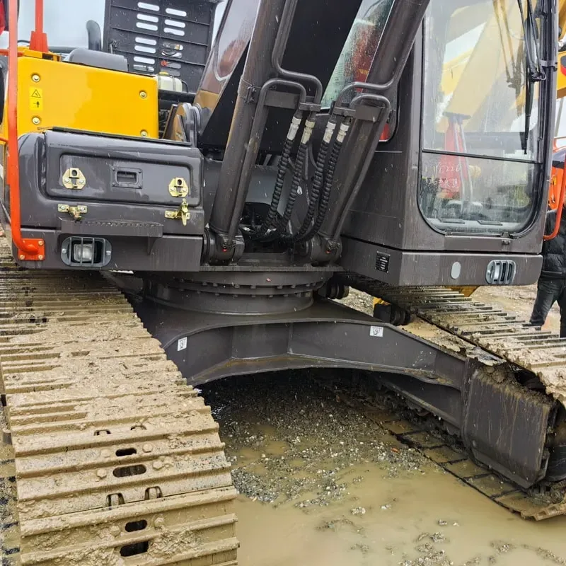 UsedVolvo 210Excavator