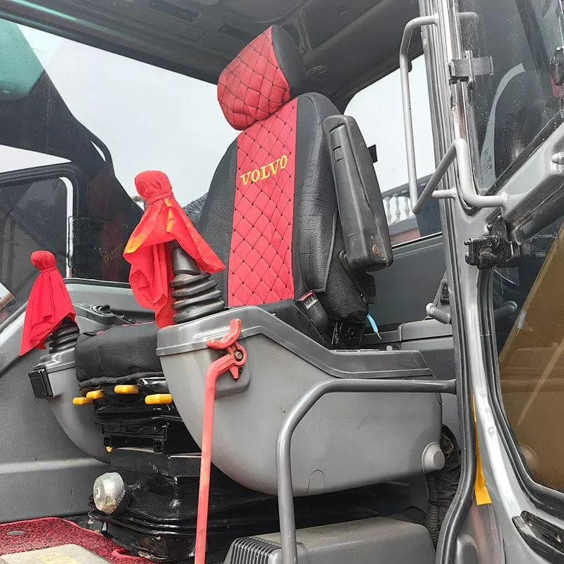 UsedVolvo 240Excavator