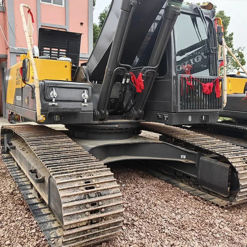 UsedVolvo 240Excavator