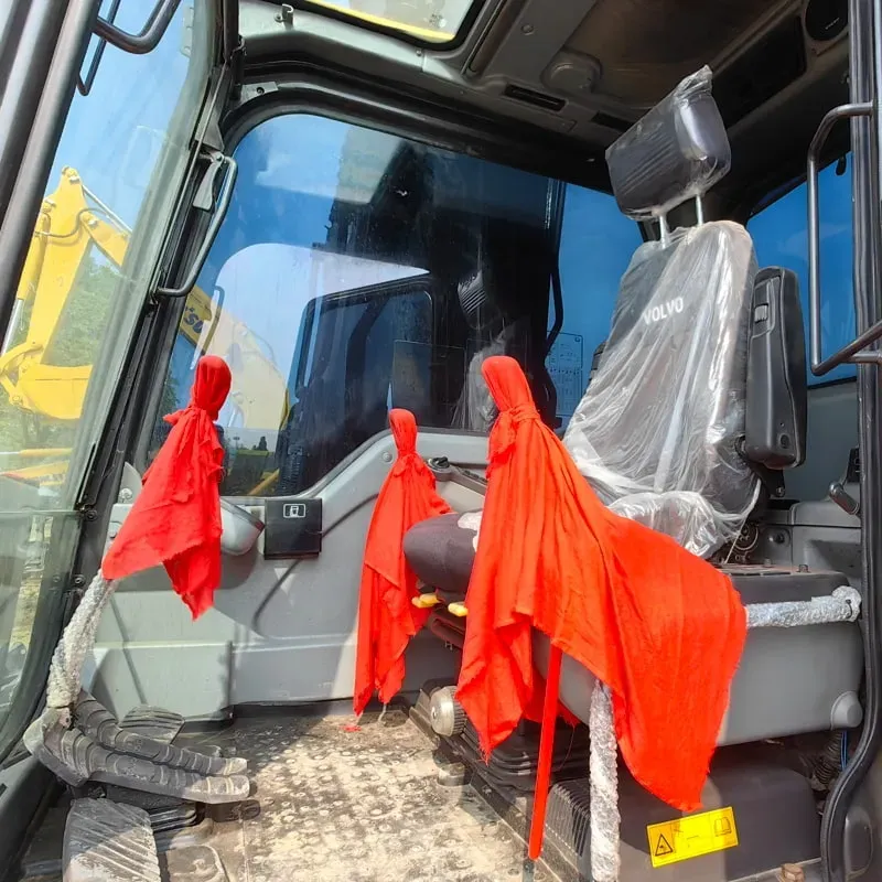 UsedVolvo 210Excavator