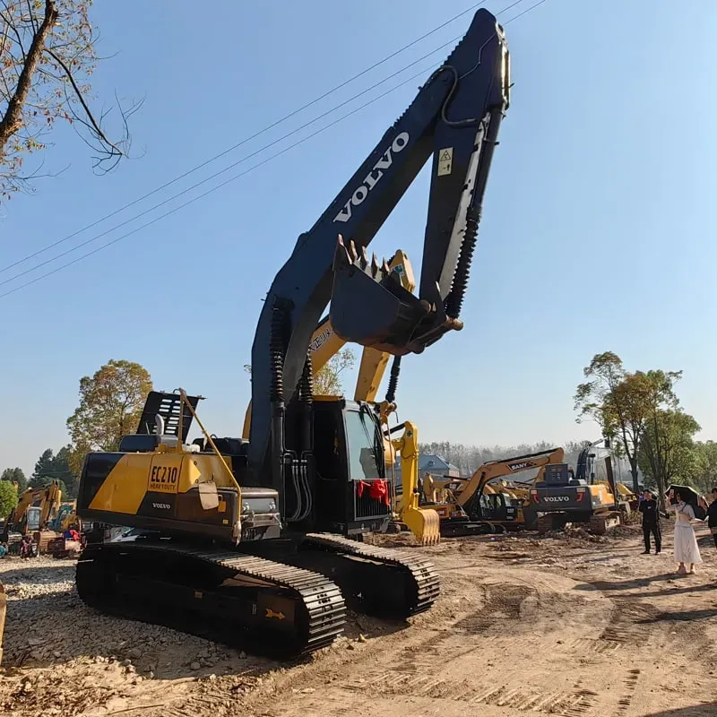 UsedVolvo 210Excavator