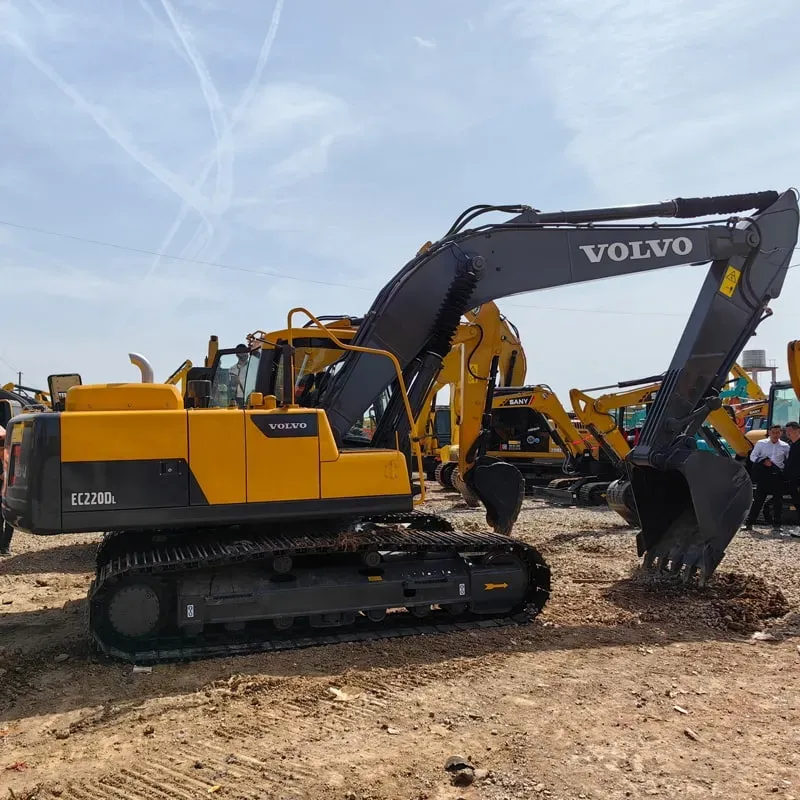 UsedVolvo 220DExcavator