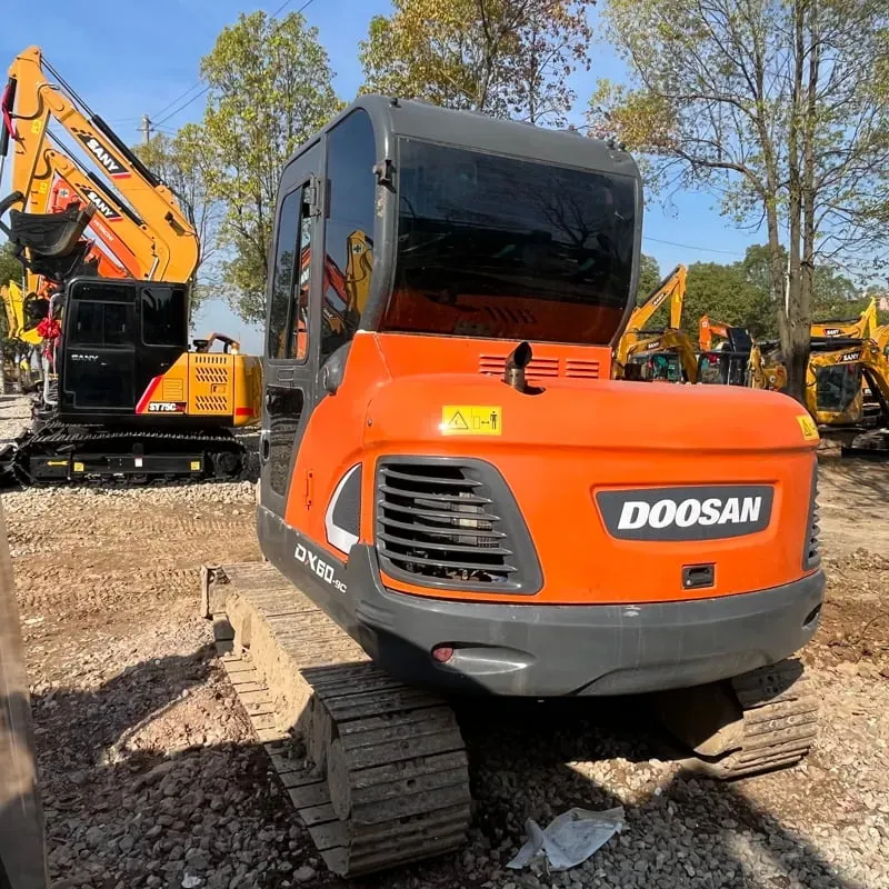 UsedDoosan DX60Экскаватор