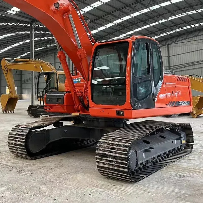 UsedDoosan DX225LCExcavator