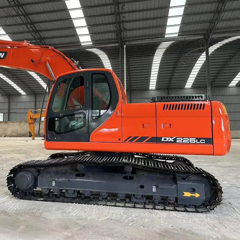 UsedDoosan DX225LCExcavator