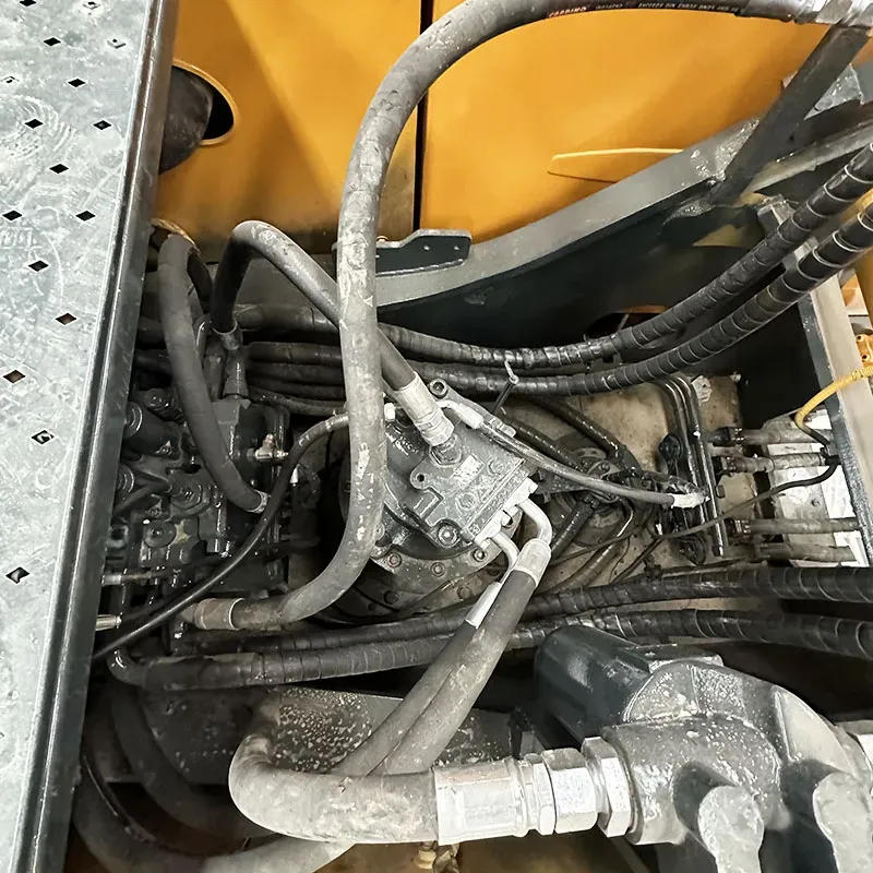 UsedHyundai 305Экскаватор
