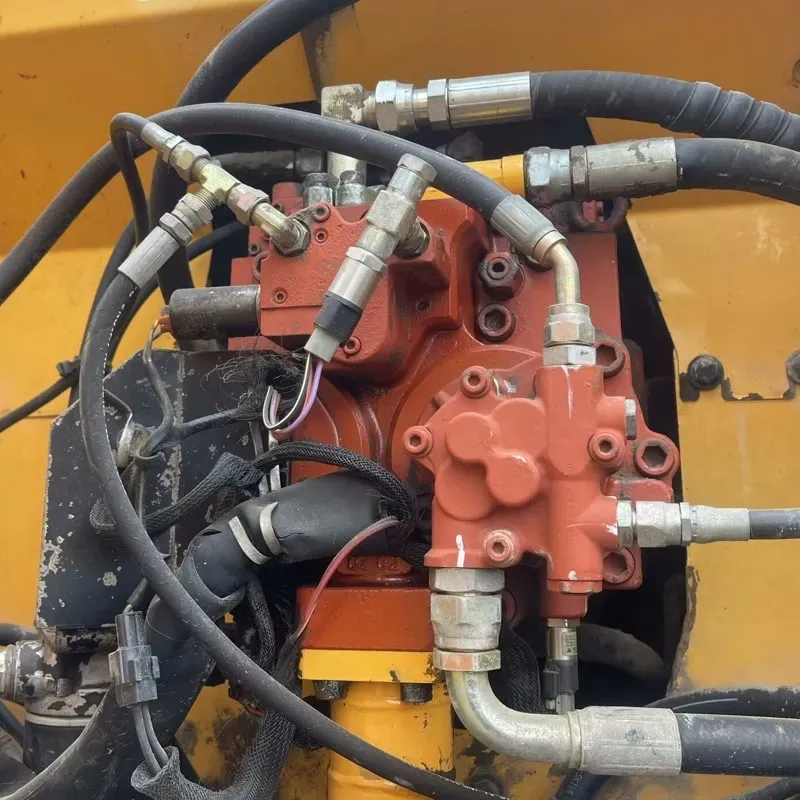 UsedHyundai 210 wheelExcavator