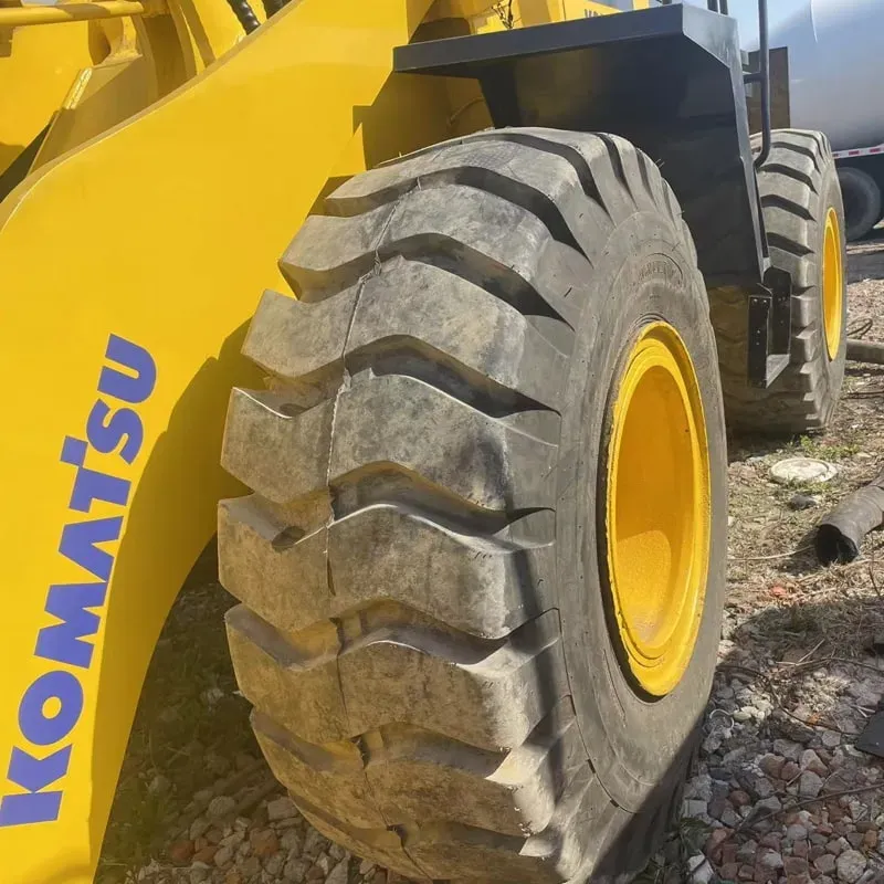 UsedKomatsu 320Loader