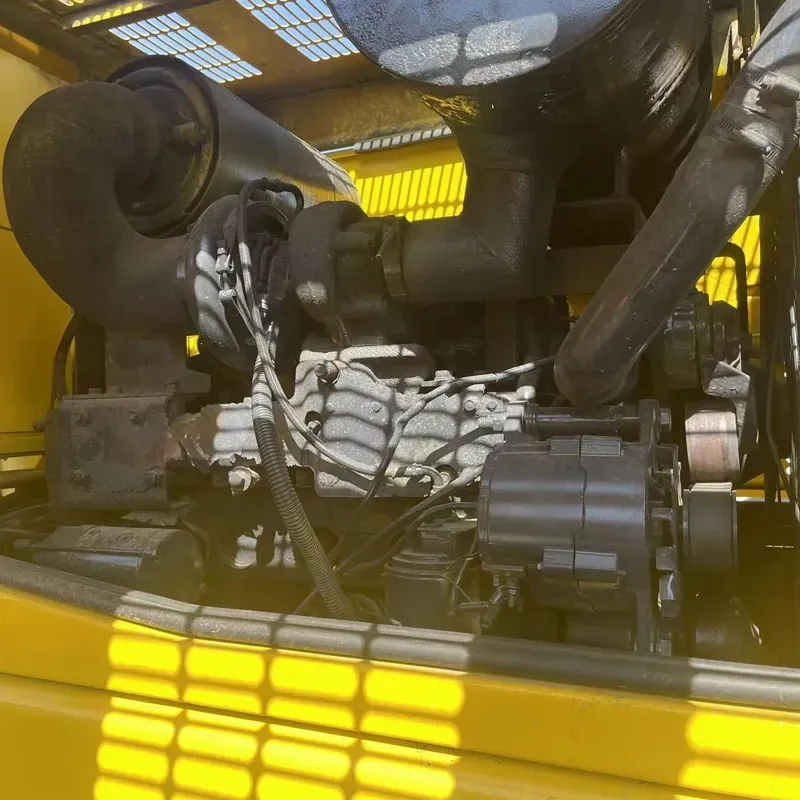 UsedKomatsu 320Loader