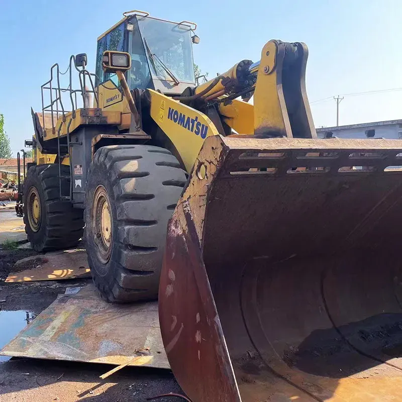 UsedKomatsu 600-6Loader