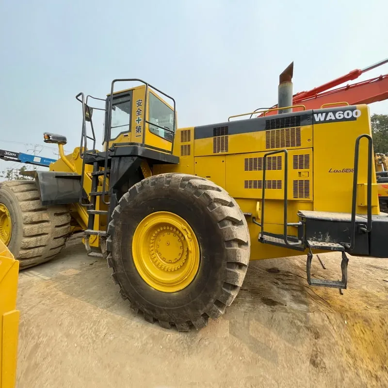 Used Komatsu 600 excavator