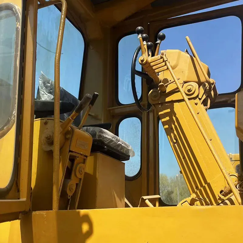 UsedCaterpillar 16GАвтогрейдер