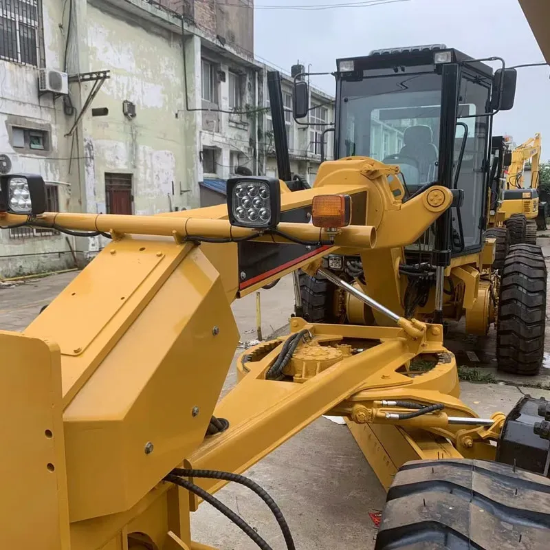 UsedCaterpillar 140KАвтогрейдер