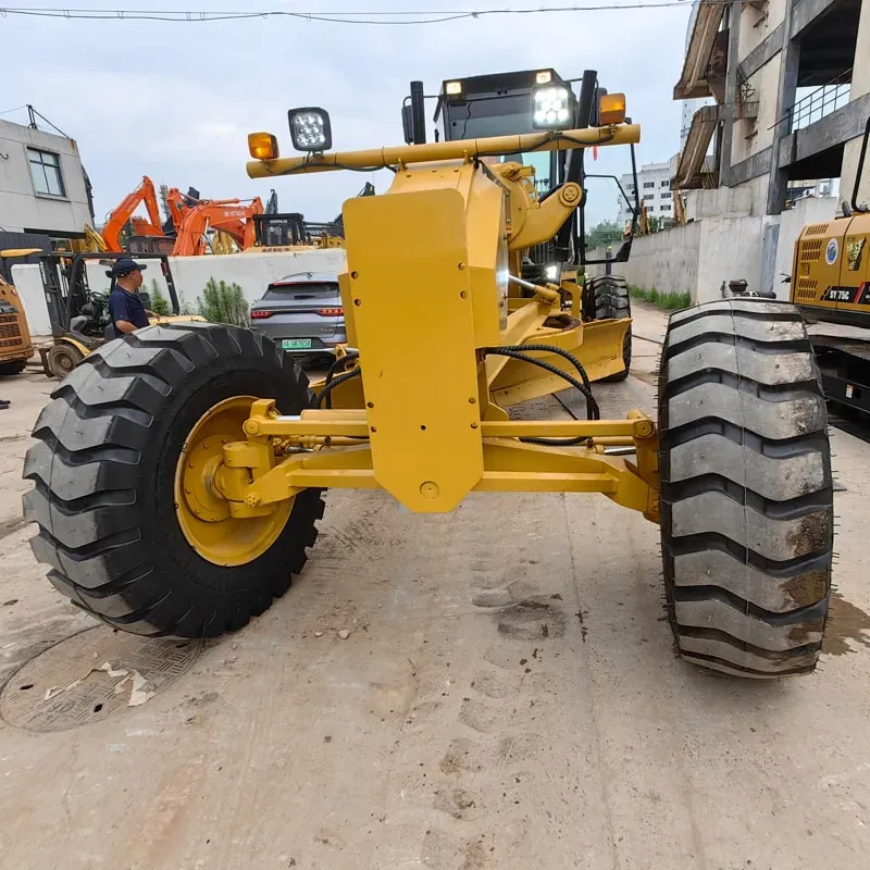 UsedCaterpillar 140KАвтогрейдер