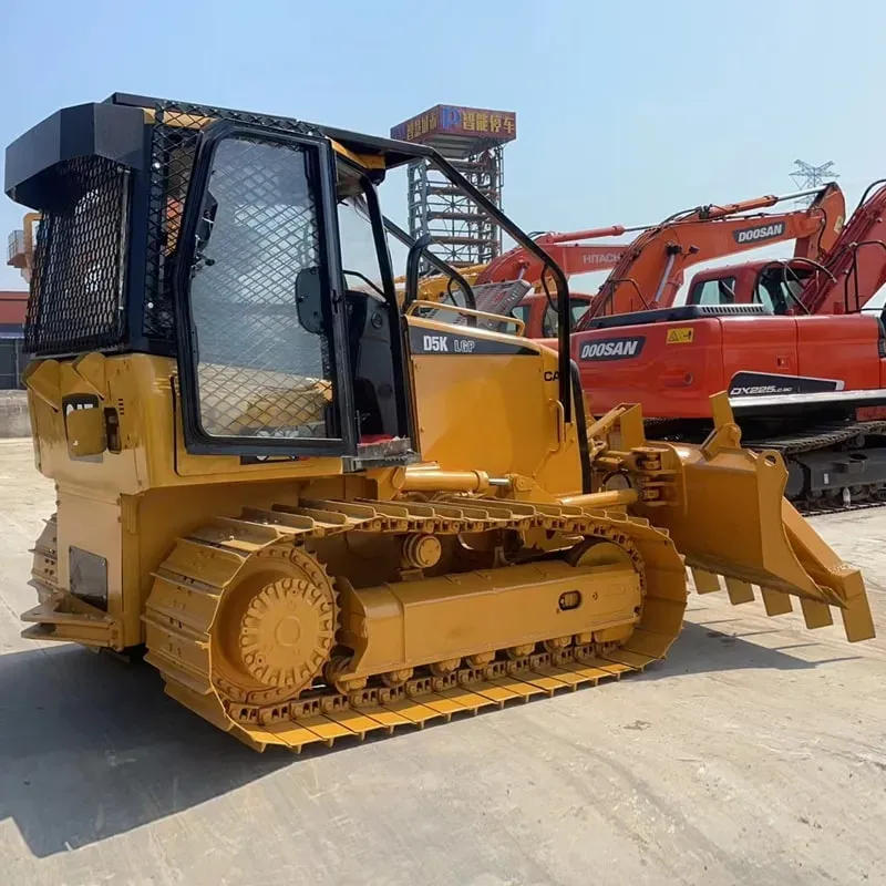 UsedCaterpillar D5KБульдозер
