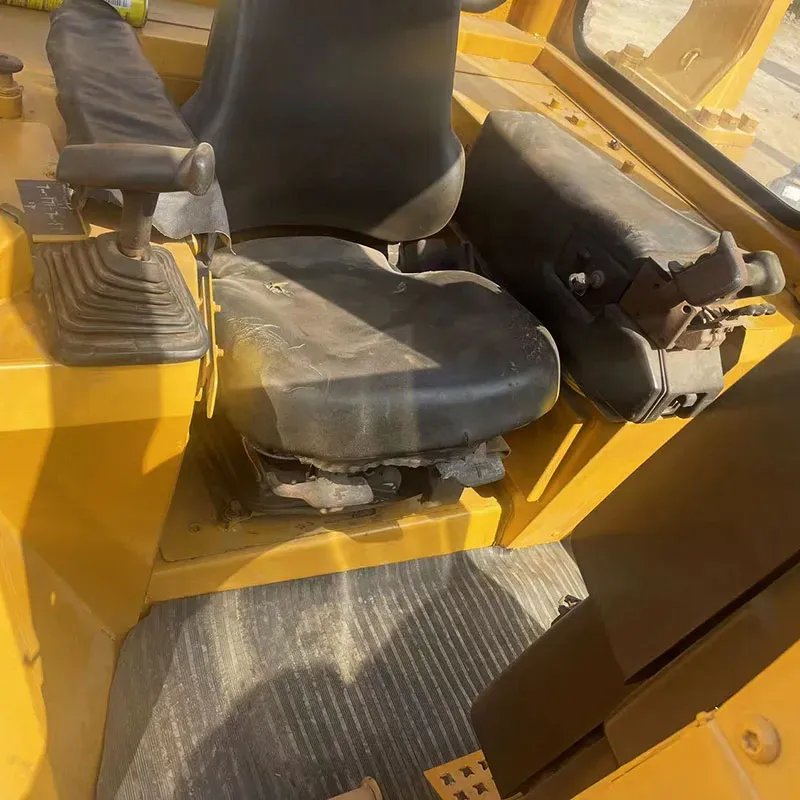 UsedCaterpillar D6NXLБульдозер