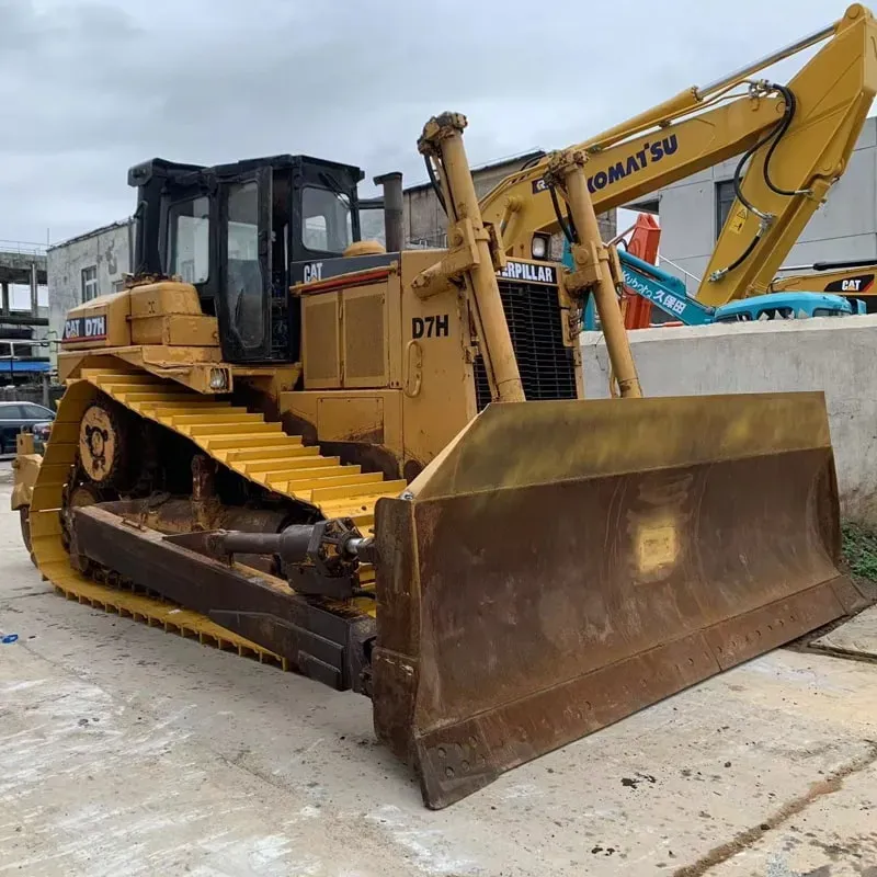 Used Caterpillar D7H Бульдозер