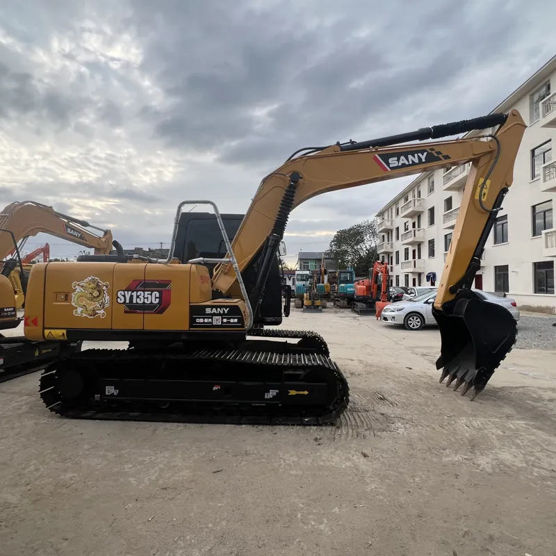 Used Sany135 Экскаватор