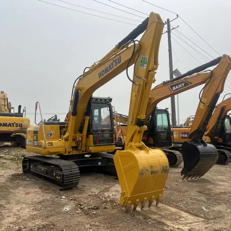 Used Комацу 130-7 Экскаватор