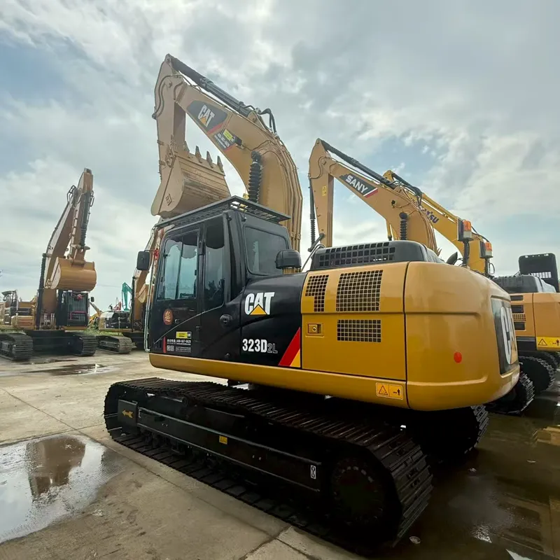 Used caterpillar 323D2 Excavator