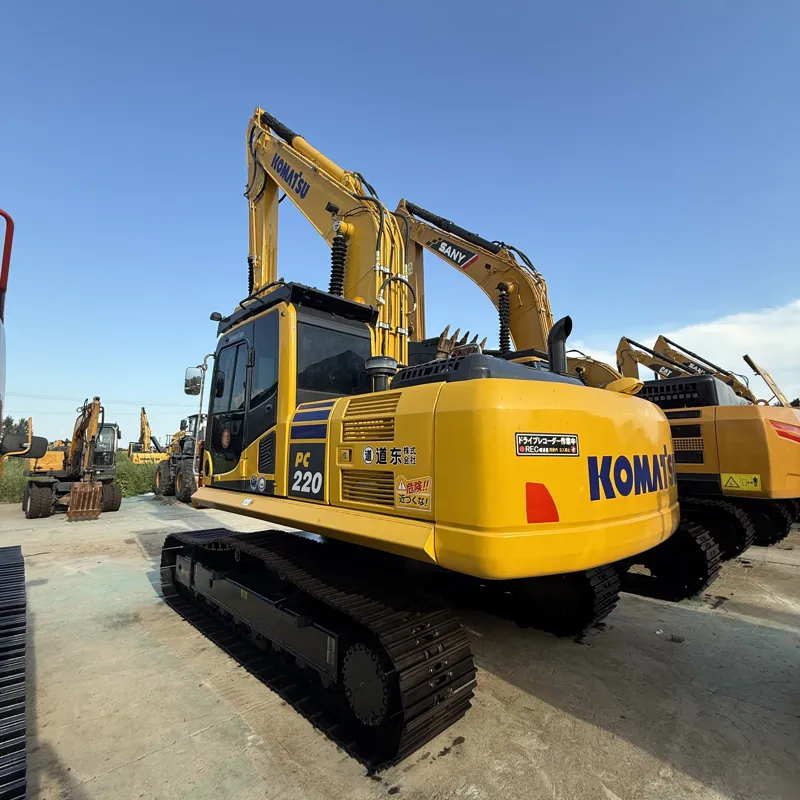 Used Комацу 220-8 Экскаватор