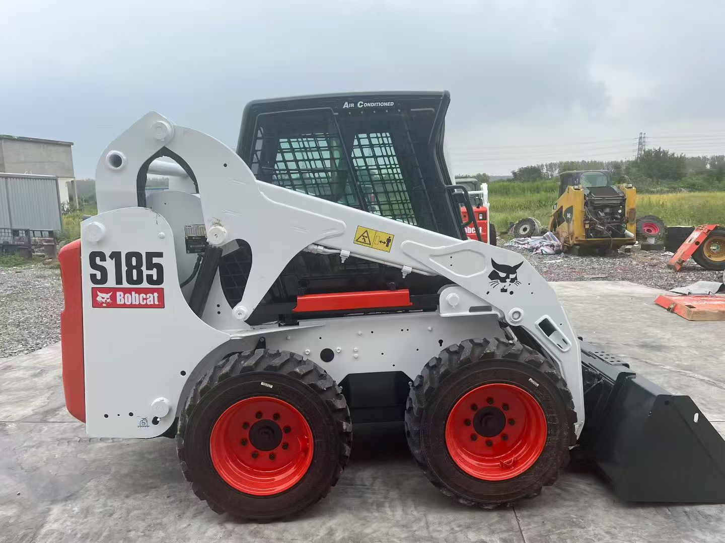 Used S185 Загрузчик