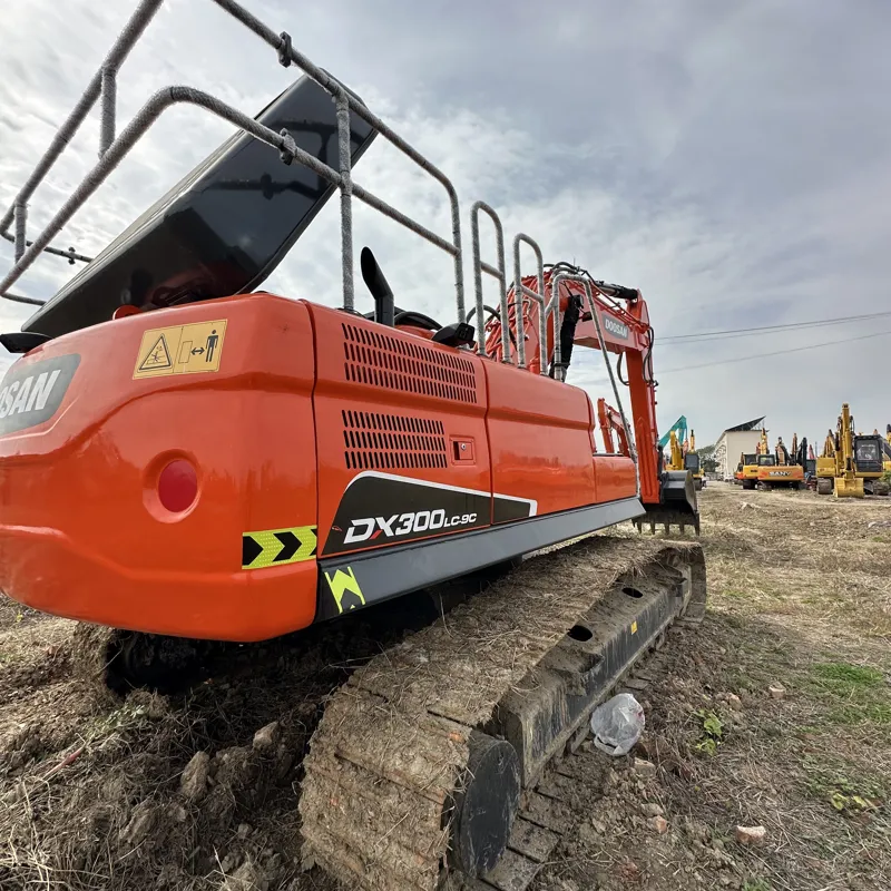 Used Doosan 300DX excavator