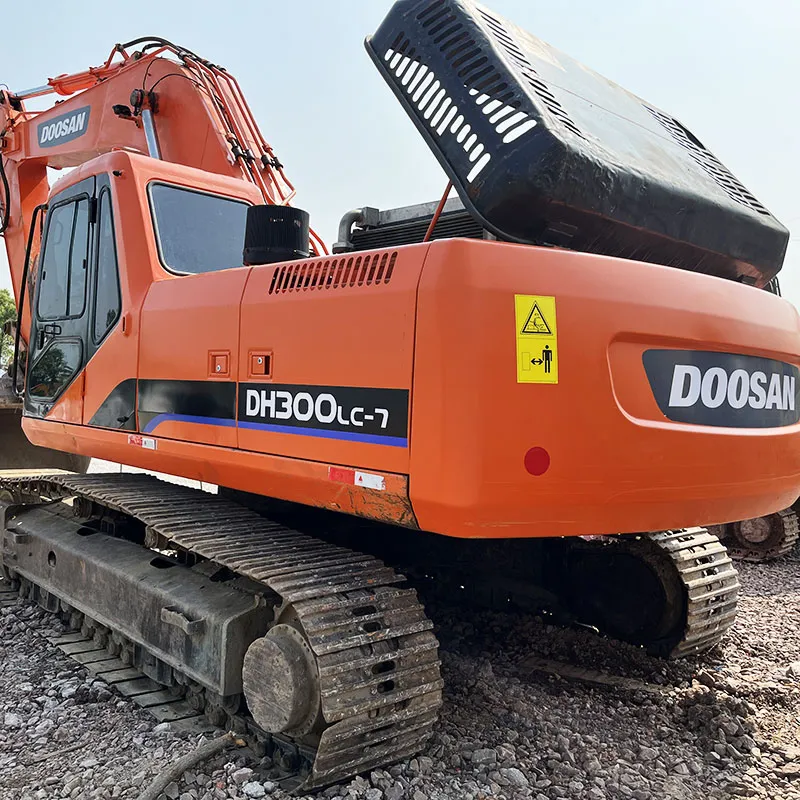 Used doosan DH300LC-7 excavator